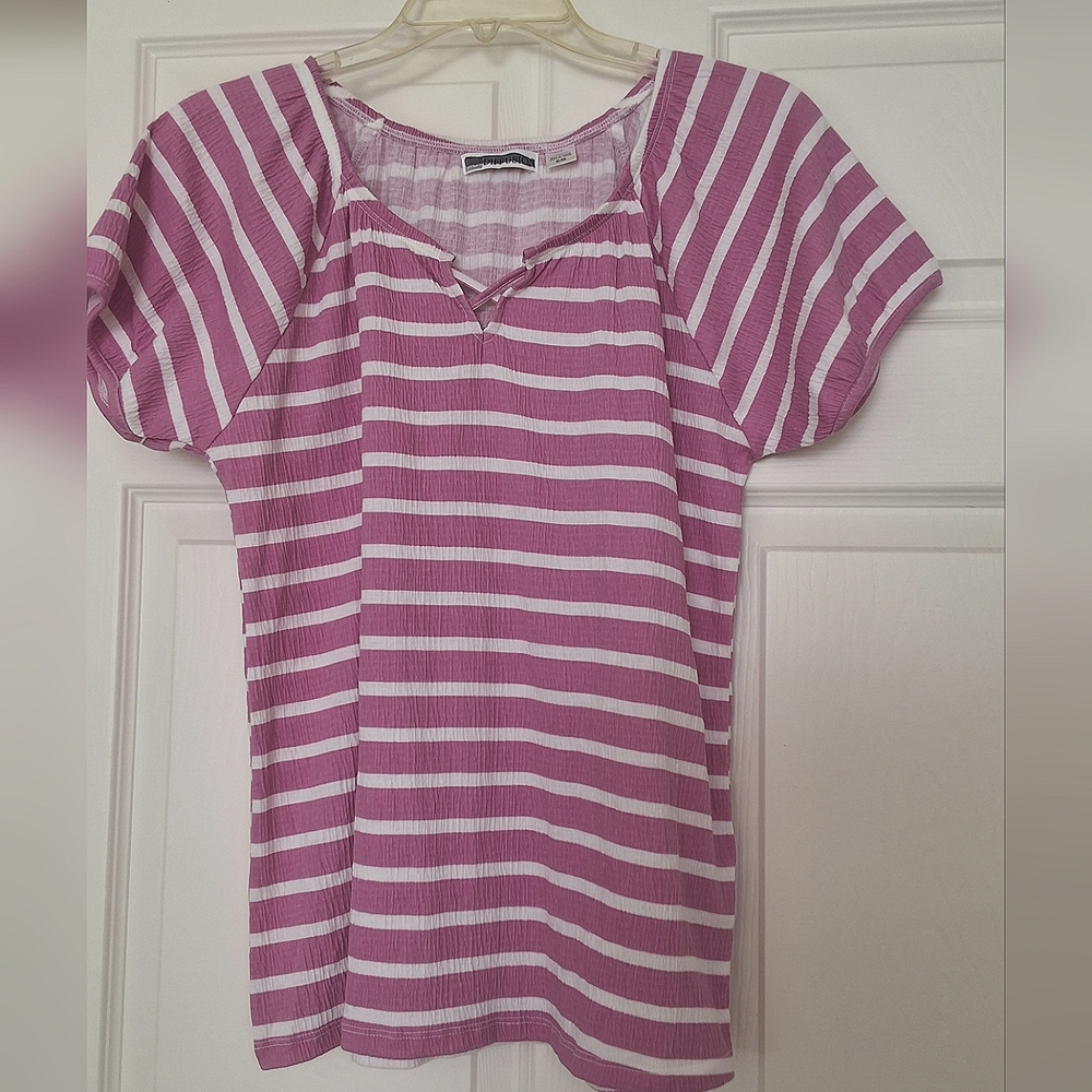 JB DIFFUSION, NWOT, Woman's Lavendar Striped Top